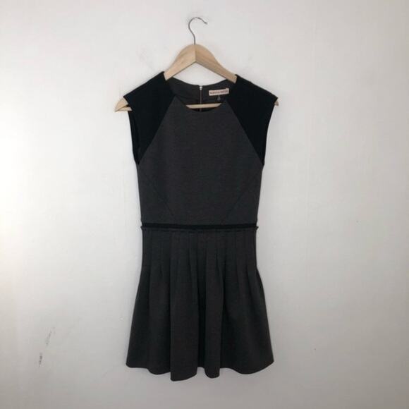 Rebecca Taylor Crew Neck Pleated Black Gray Ponte Mini Dress Size 0 - Picture 14 of 14